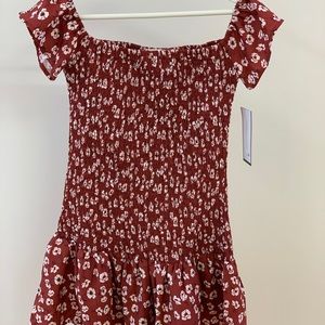 Goodnight Macaroon mini fitted floral dress